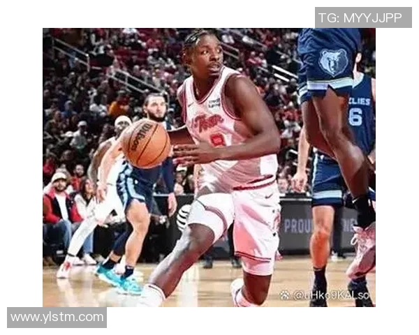 克林特卡佩拉如何在NBA赛场上展现出色的篮板能力与防守技巧