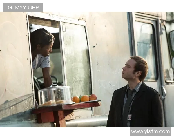 泰森与小罗伊琼斯的世纪对决背后隐藏的巨额奖金与商业价值分析